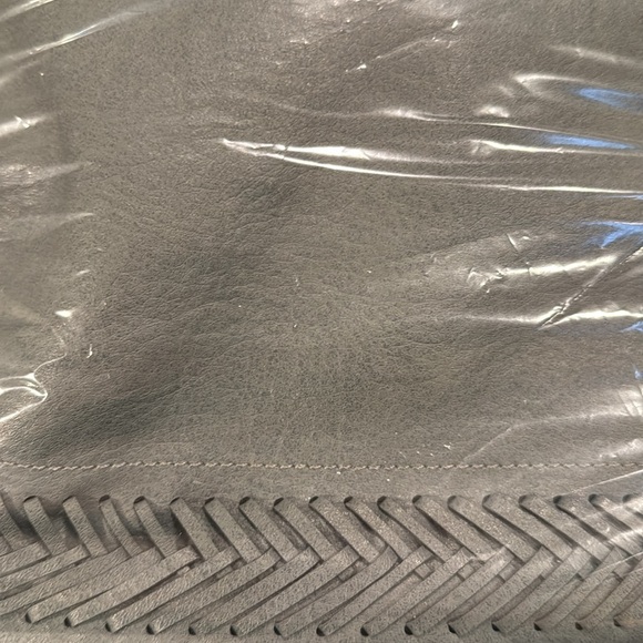 Jen & co, Gray vegan leather Bag with Decorative Stitching and belt style strap - Picture 16 of 16